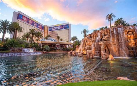 el mirage hotels|Downtown El Mirage Hotels from €59 .